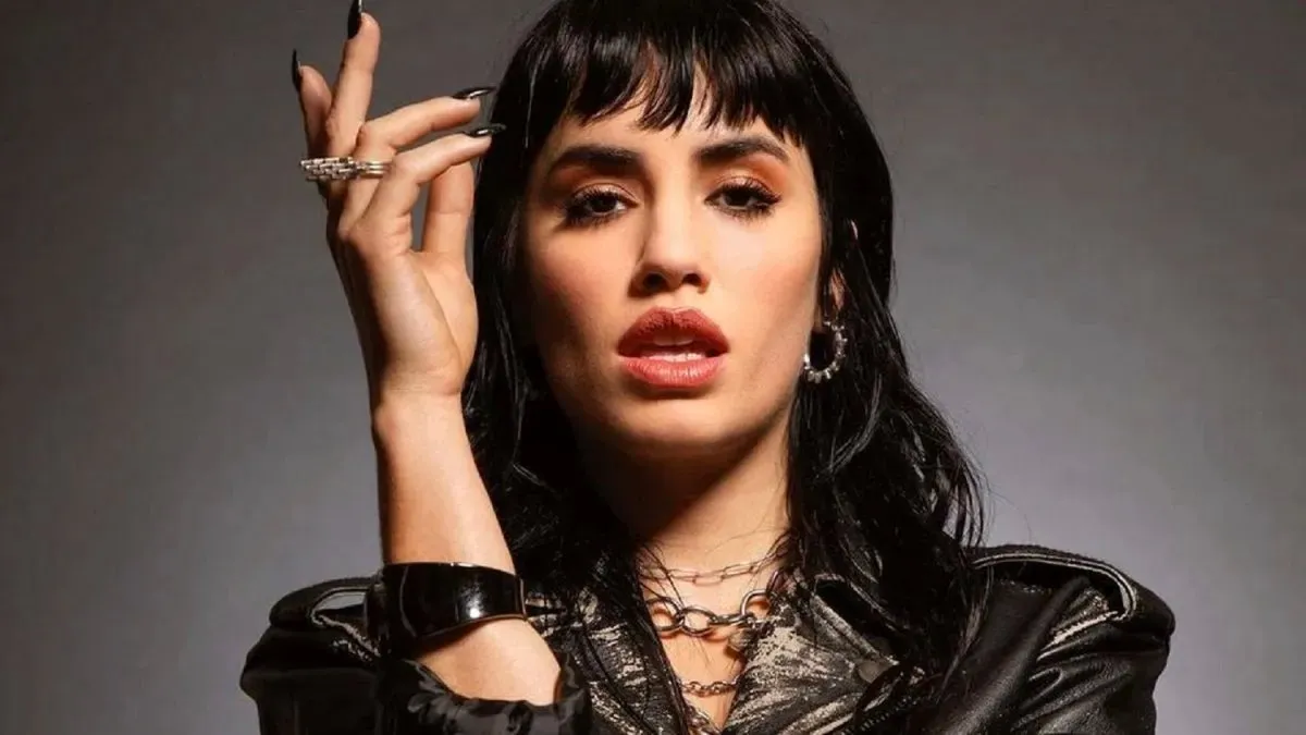 Lali Espósito respondió a quienes la acusan de operarse.
