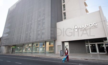 Uno de los 11 casos corresponde a una empleada de Iapos, que renunció tras descubrirse la irregularidad. Uno de los 11 casos corresponde a una empleada de Iapos, que renunció tras descubrirse la irregularidad.
