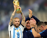 La REACCIÓN y el POSTEO del Papu Gómez tras la consagración de la Selección argentina en la Copa América 2024. La REACCIÓN y el POSTEO del Papu Gómez tras la consagración de la Selección argentina en la Copa América 2024.