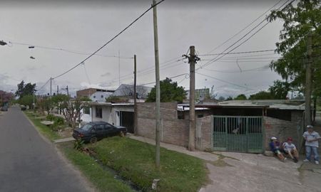 Un hombre murió electrocutado en el techo de una casa y se investiga si intentaba robar el aire acondicionado Un hombre murió electrocutado en el techo de una casa y se investiga si intentaba robar el aire acondicionado
