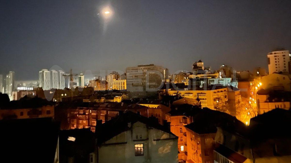 El ejército ruso intensificó los ataques con misiles y fue una noche de terror e incertidumbre en Kiev.