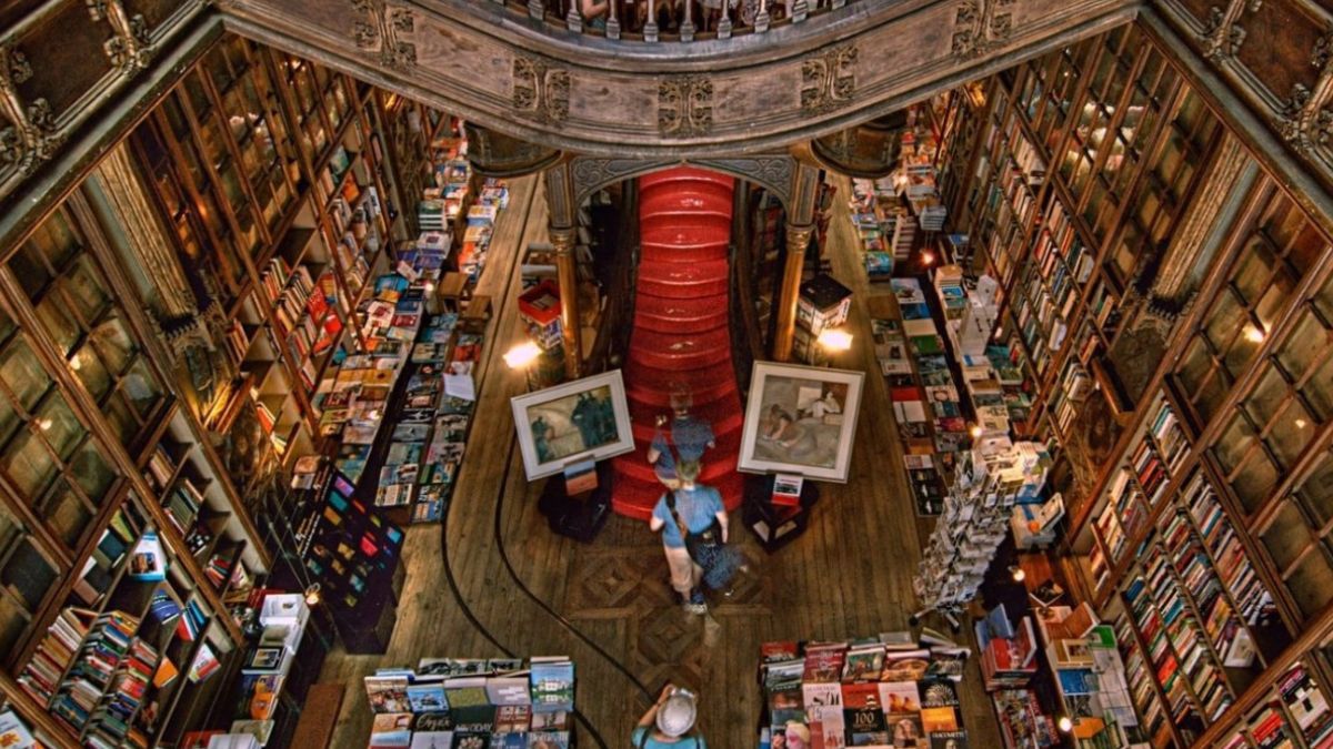 La librería Bertrand, ubicada en Lisboa, Portugal. La librería Bertrand, ubicada en Lisboa, Portugal.