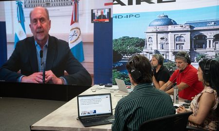 El gobernador de Santa Fe habló con AIRE de la llegada de más fuerzas federales a Rosario. El gobernador de Santa Fe habló con AIRE de la llegada de más fuerzas federales a Rosario.