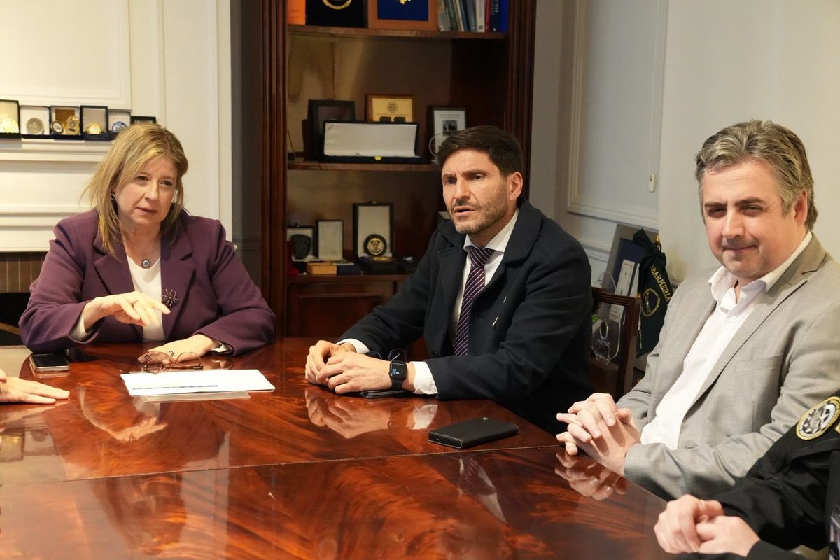 El gobernador de Santa Fe, Maximiliano Pullaro mantuvo un encuentro con la ministra de Seguridad de la Nación, Alejandra Monteoliva.