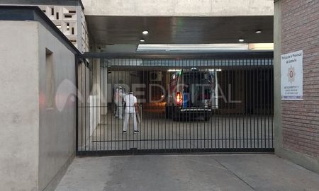 Ambos heridos fueron trasladados al hospital Cullen. Ambos heridos fueron trasladados al hospital Cullen.