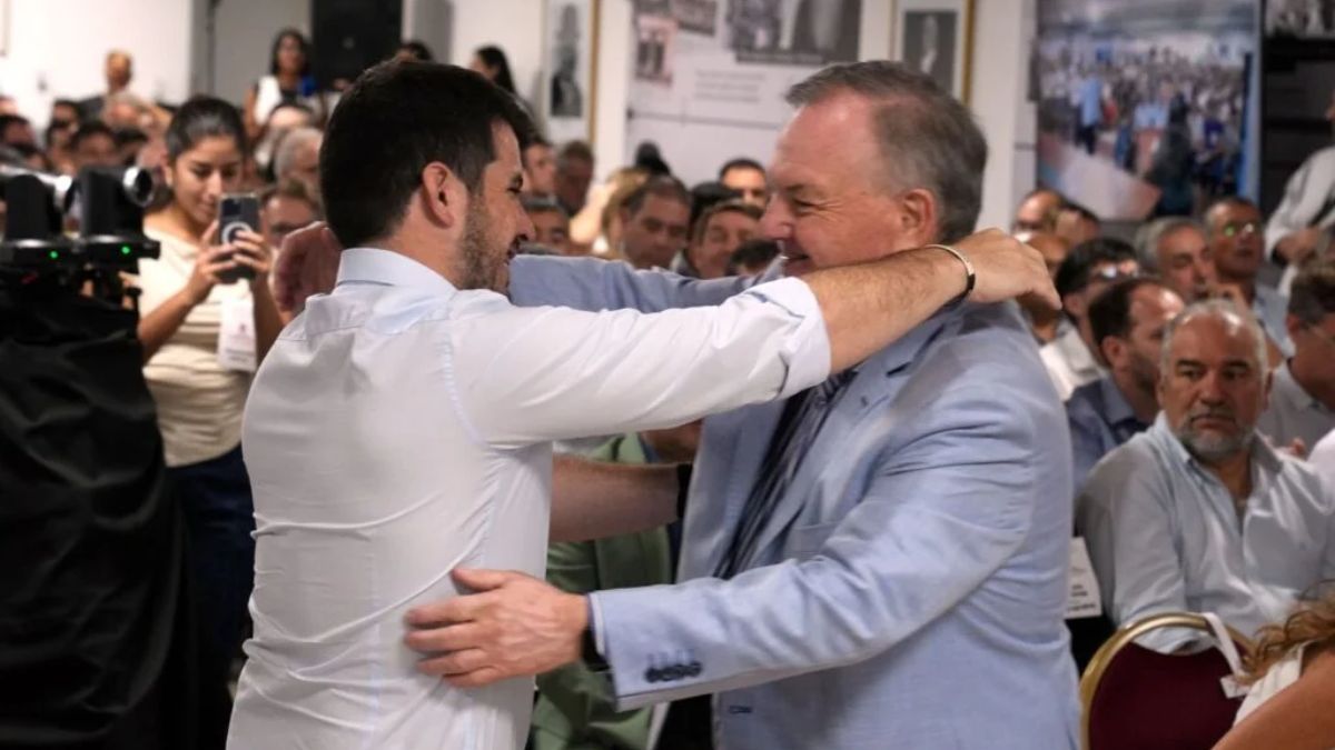 Felipe Michlig destacó la “fuerza territorial” de intendentes y presidentes comunales en el Encuentro Nacional realizado en Santa Fe.