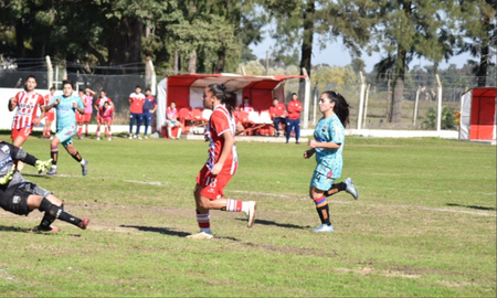 Fútbol femenino: Unión volvió a ganar y suma seis victorias consecutivas. Fútbol femenino: Unión volvió a ganar y suma seis victorias consecutivas.