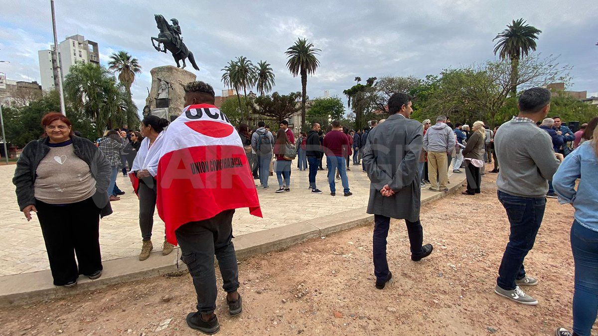 El acto de la UCR se realizó en Plaza San Martín.