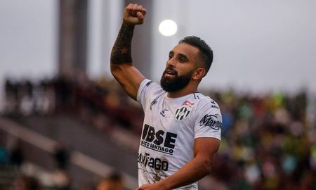 Jonathan Herrera fue un indiscutido en el once titular de Central Córdoba en la última Superliga. Jugó 20 partidos, con seis goles y cuatro asistencias Jonathan Herrera fue un indiscutido en el once titular de Central Córdoba en la última Superliga. Jugó 20 partidos, con seis goles y cuatro asistencias