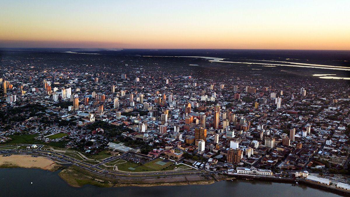 Las personas no nativas de Argentina con apellido González nacieron en Paraguay.