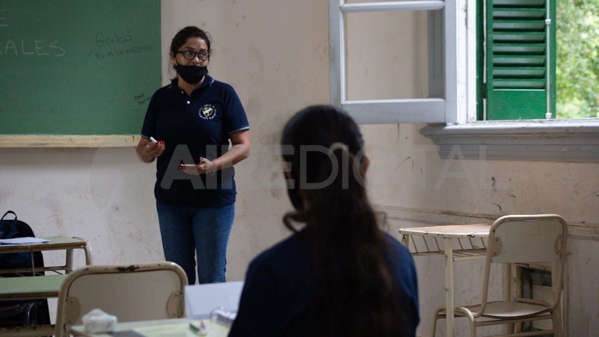 Los estudiantes de segundo a quinto año que adeudan más de seis trayectos curriculares no pasarán al siguiente curso.&nbsp;