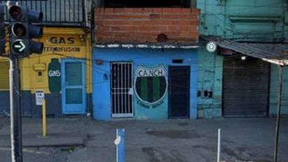 En Buenos Aires, un policía recibió un tiro en el cuello: el video del aterrador momento