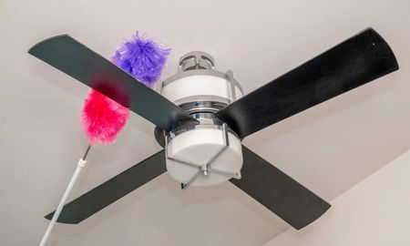 Cómo limpiar el ventilador de techo con un truco casero. Cómo limpiar el ventilador de techo con un truco casero.