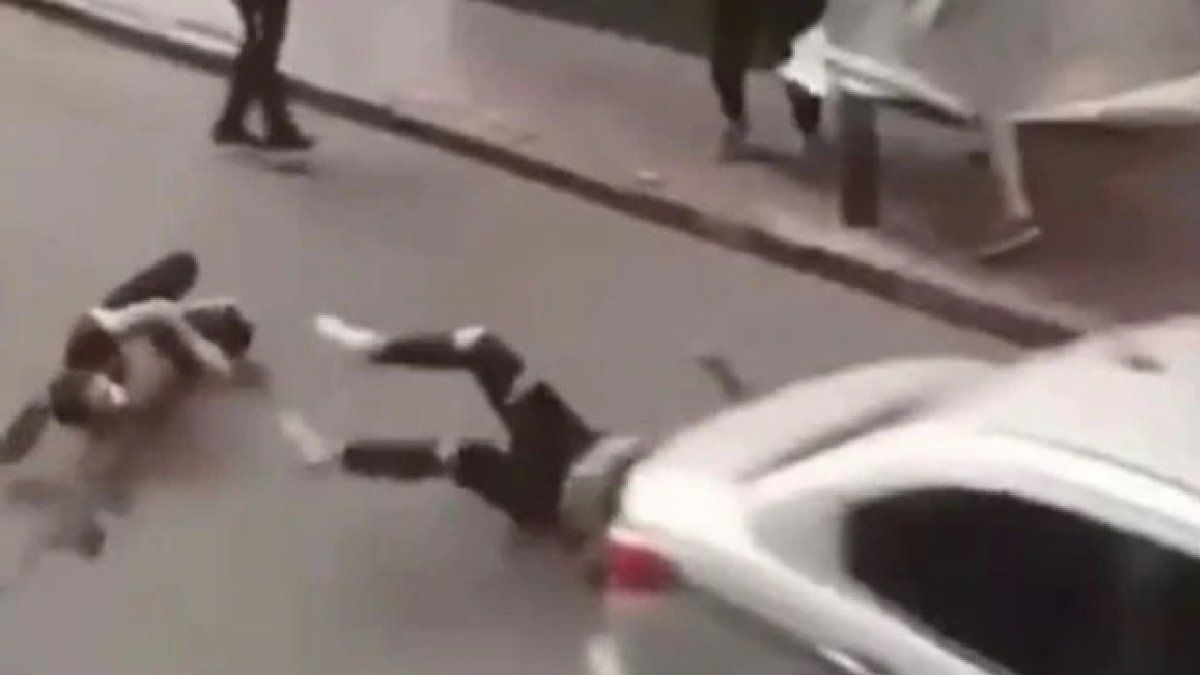 Córdoba: bajaba el toldo de un local, una ráfaga de viento la tiró a la calle y se salvó de ser atropellada