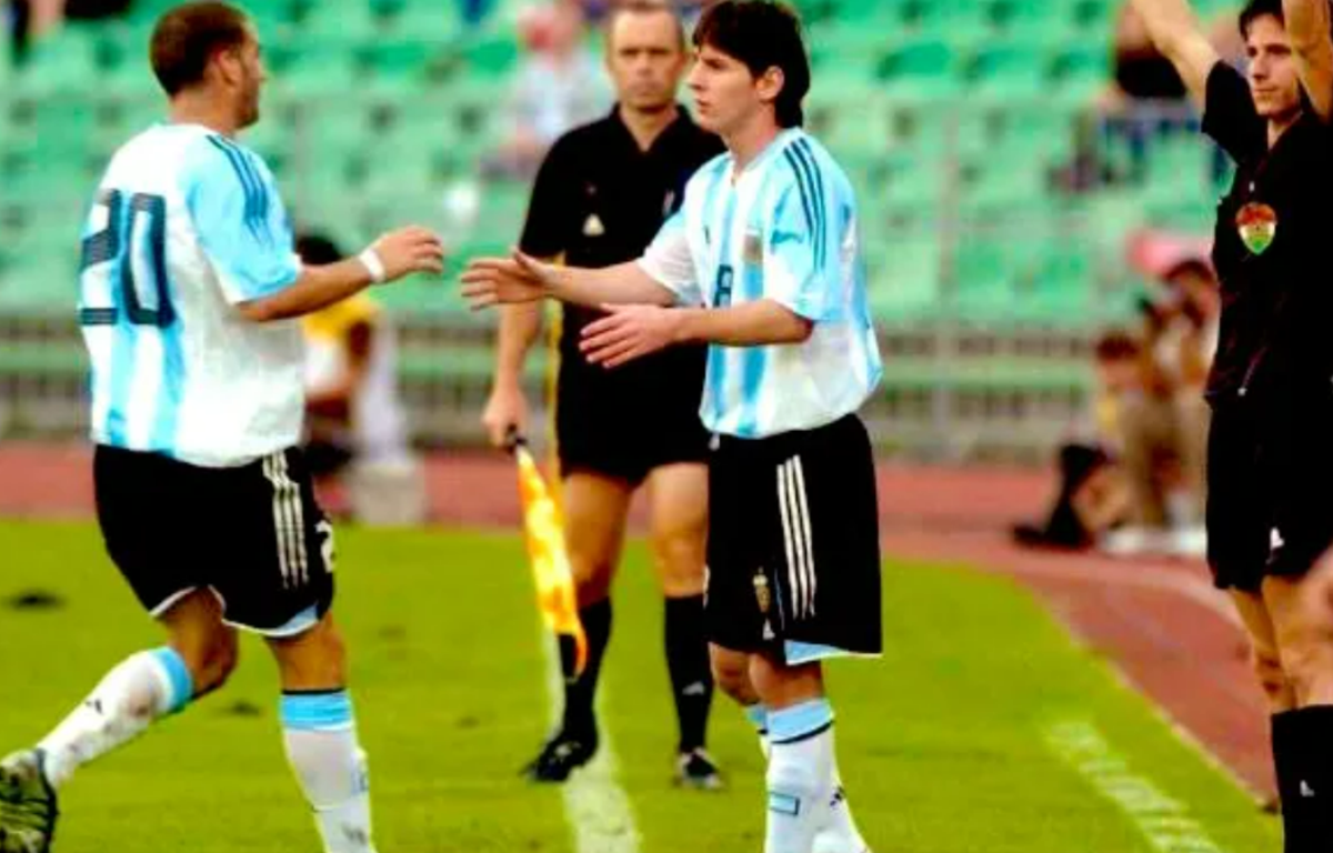 El día que Messi debutó con la Selección y lo expulsaron a los 47 segundos. El día que Messi debutó con la Selección y lo expulsaron a los 47 segundos.