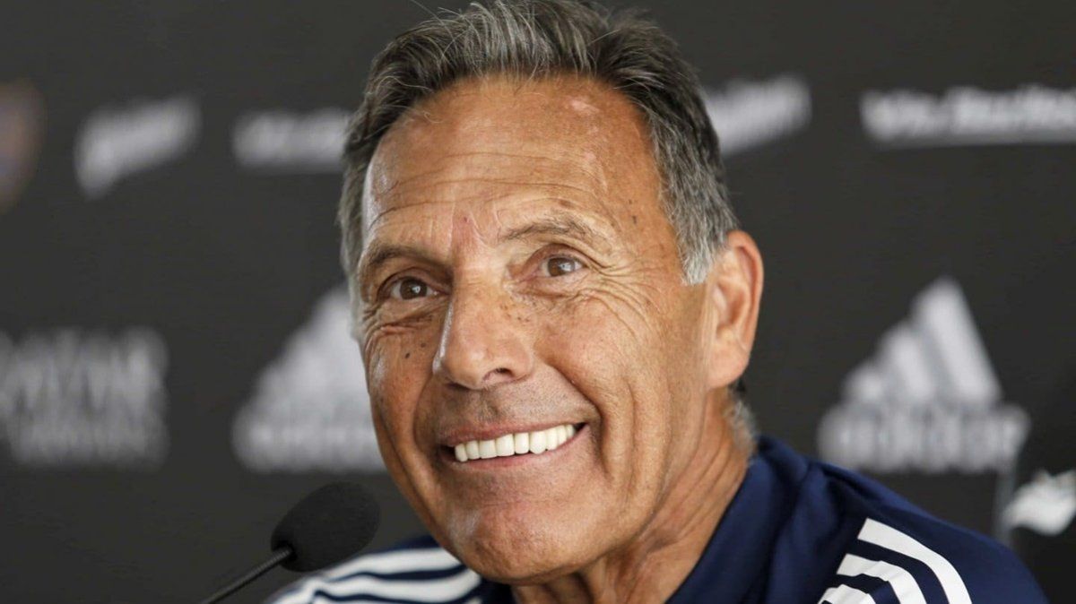 Miguel Ángel Russo fue confimado como nuevo entrenador del Al Nassr de Arabia Saudita.