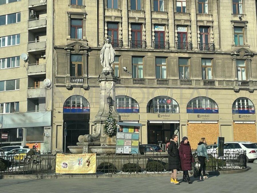 La ciudad de Lviv, Ucrania, que podría convertirse en la capital política por la invasión rusa.