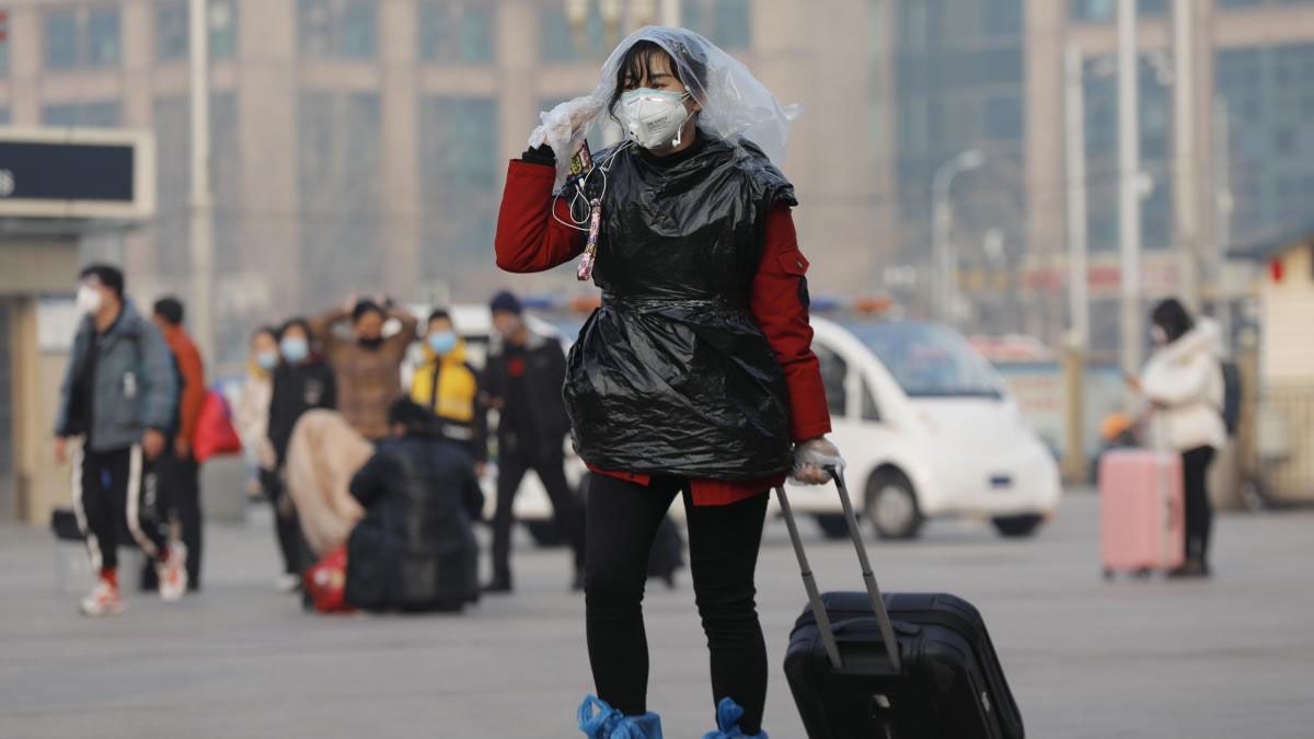 Beijing sufre un nuevo brote de coronavirus y crece la alarma mundial.