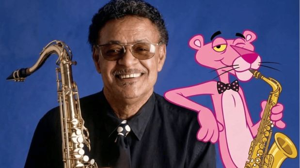 Plas Johnson grabó la icónica melodía de La Pantera Rosa compuesta por Henry Mancini en 1963.