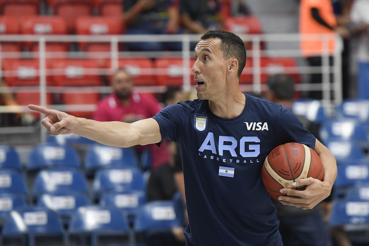 Pablo Prigioni seguirá siendo entrenador de la Selección Argentina de básquet.