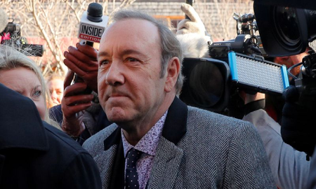 Netflix tuvo su propia Batgirl 5 años antes que HBO Max, pero en su caso el motivo de la cancelación tiene nombre propio: Kevin Spacey Netflix tuvo su propia Batgirl 5 años antes que HBO Max, pero en su caso el motivo de la cancelación tiene nombre propio: Kevin Spacey