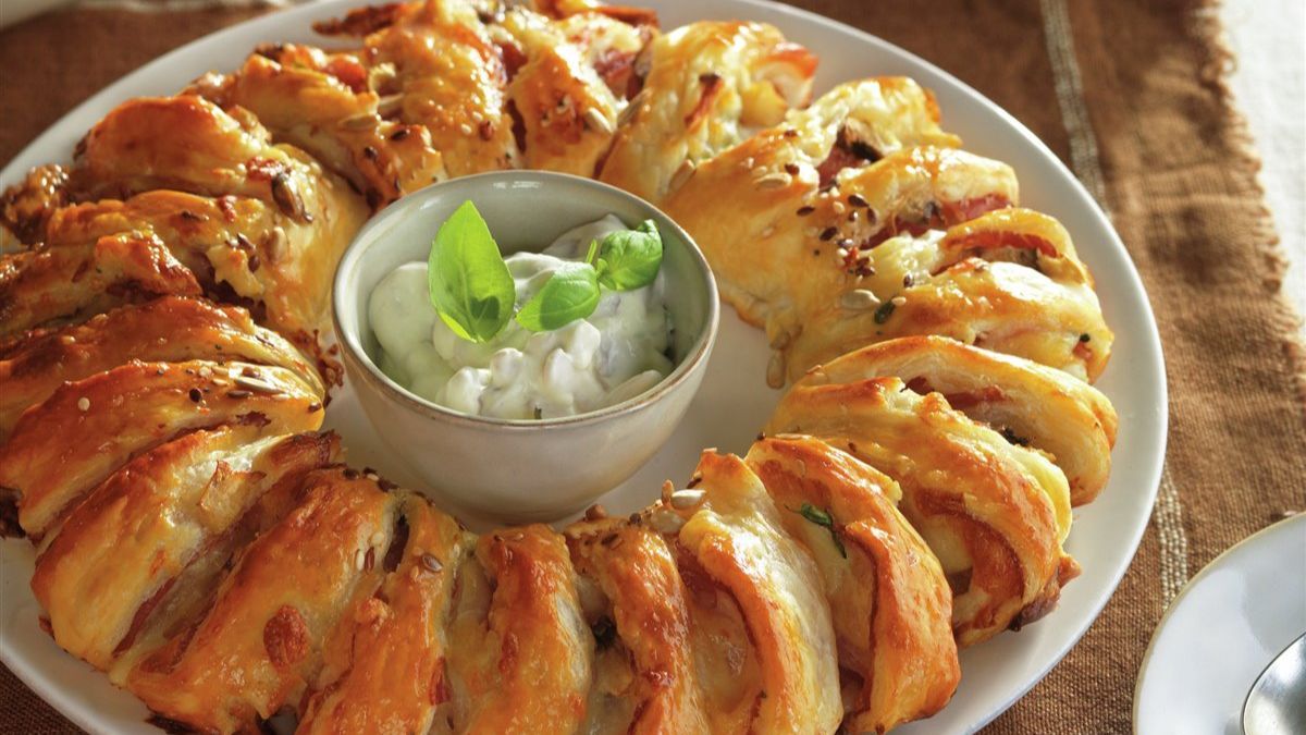 Esta corona de hojaldre se preparar con pocos ingredientes y una técnica fácil.