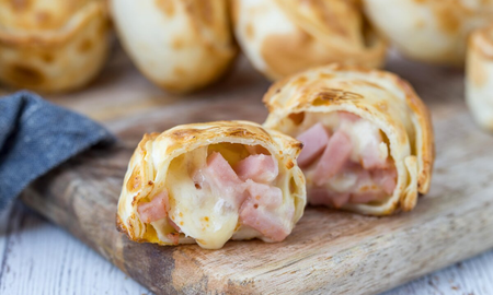 Empanadas de jamón y roquefort: la receta infalible para hacer en casa y sorprender a todos Empanadas de jamón y roquefort: la receta infalible para hacer en casa y sorprender a todos