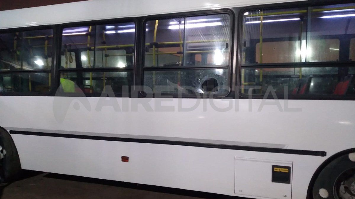 Pese a los ataques no hubo pasajeros gravemente lesionados.