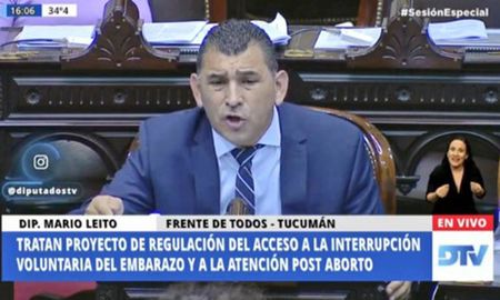 El diputado nacional por Tucumán Mario Leito sostuvo que es intolerable la cantidad de amenazas y mensajes violentos que recibió en las últimas horas por parte de quienes se dicen defensores de la vida y advirtió no se moverá ni un centímetro de sus convicciones, tras votar a favor del proyecto de Interrupción Voluntaria del Embarazo (IVE). El diputado nacional por Tucumán Mario Leito sostuvo que es intolerable la cantidad de amenazas y mensajes violentos que recibió en las últimas horas por parte de quienes se dicen defensores de la vida y advirtió no se moverá ni un centímetro de sus convicciones, tras votar a favor del proyecto de Interrupción Voluntaria del Embarazo (IVE).
