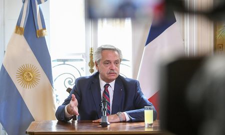 Como presidente de la Celac traigo la preocupación del continente por la guerra en Ucrania, dijo Fernández en Francia. Como presidente de la Celac traigo la preocupación del continente por la guerra en Ucrania, dijo Fernández en Francia.