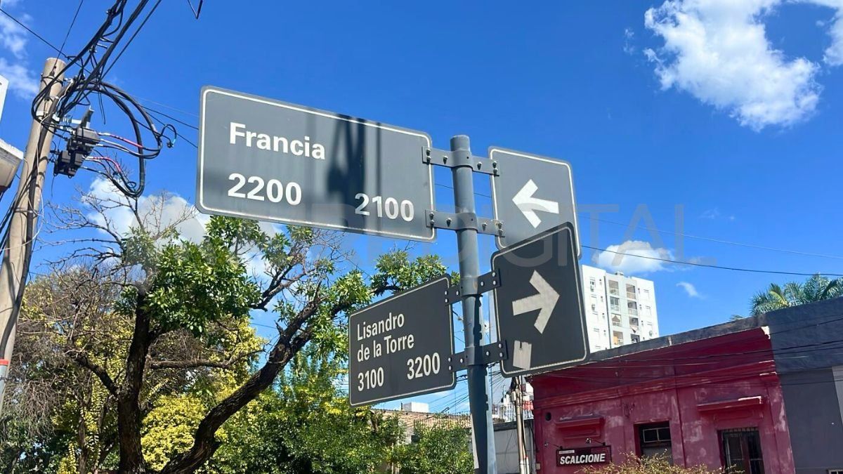 El operativo se llevó a cabo en Lisandro de La Torre al 3100 y la detención se dio en la misma calle a la altura del 3400. El operativo se llevó a cabo en Lisandro de La Torre al 3100 y la detención se dio en la misma calle a la altura del 3400.