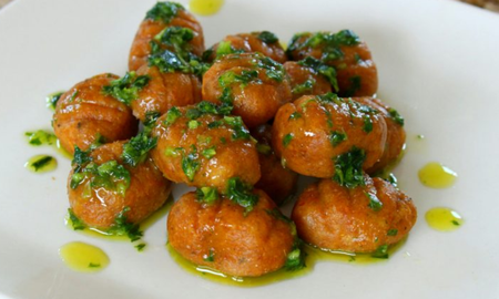 Ñoquis de boniato rellenos y sin TACC: una receta supersencilla, fácil, saludable y riquísima Ñoquis de boniato rellenos y sin TACC: una receta supersencilla, fácil, saludable y riquísima