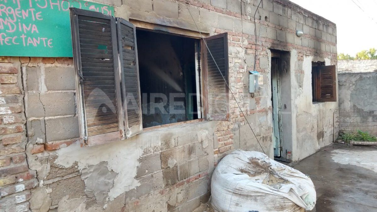 La casa en la que comenzó la pelea que dio lugar a la muerte de Abelino Ramírez amaneció quemada.