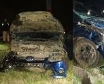 El automóvil sufrió severos daños materiales tras el accidente y debió ser removido por personal de Corredores Viales. El automóvil sufrió severos daños materiales tras el accidente y debió ser removido por personal de Corredores Viales.