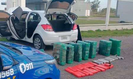 La droga fue advertida en un control vehicular realizado en la ruta nacional 158. La droga fue advertida en un control vehicular realizado en la ruta nacional 158.