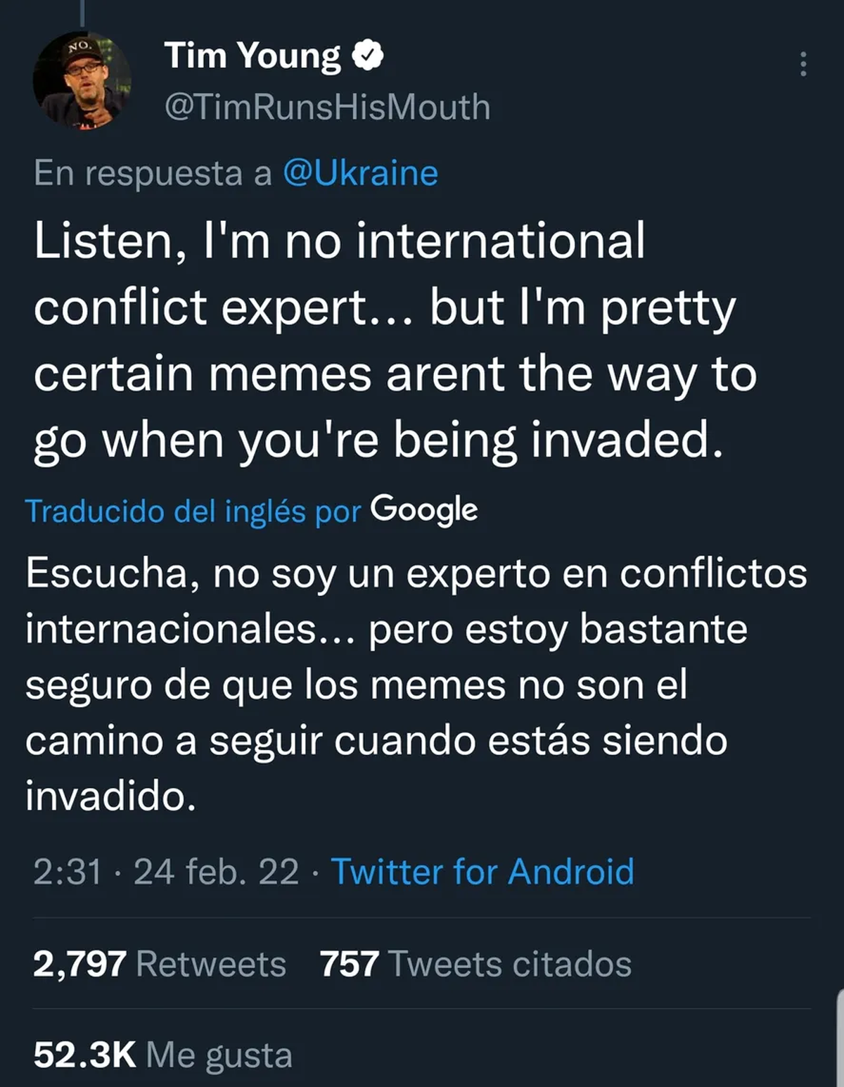 Las primeras críticas a la utilización de un meme con una caricatura de Putin y Hitler por la cuenta oficial del gobierno de Ucrania, llegaron de parte del comediante estadounidense Tim Young