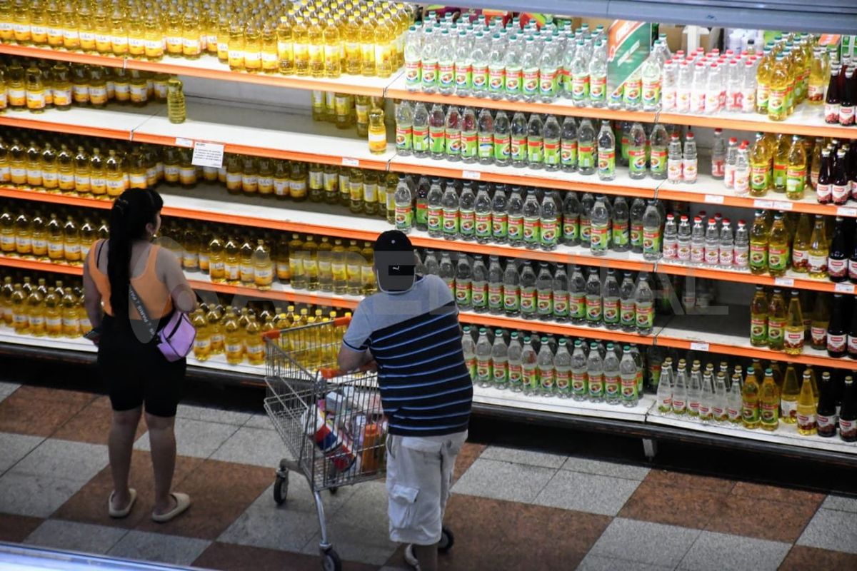 Las ventas en supermercados cayeron 17