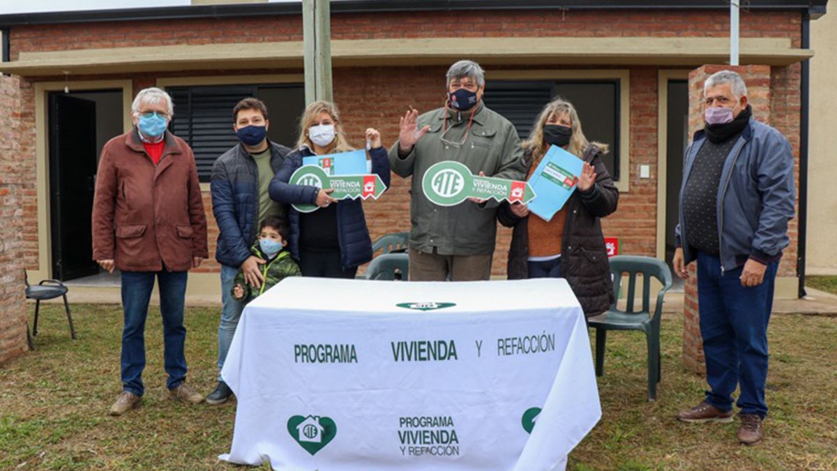 ATE Vivienda y Refacción: dos trabajadores de la Salud ya tienen las llaves de su casa
