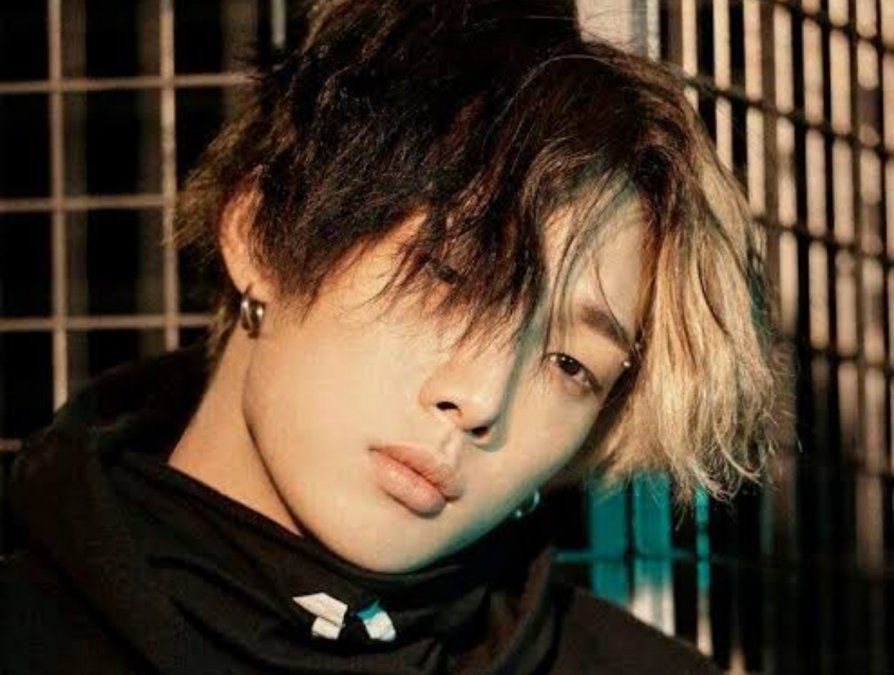 El integrante del grupo de Kpop y su novia se convirtieron en padres el día de hoy. Sin embargo