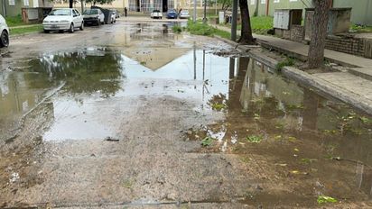 Aguas Santafesinas trabaja este miércoles en Fonavi San Jerónimo por la pérdida de agua en la calle