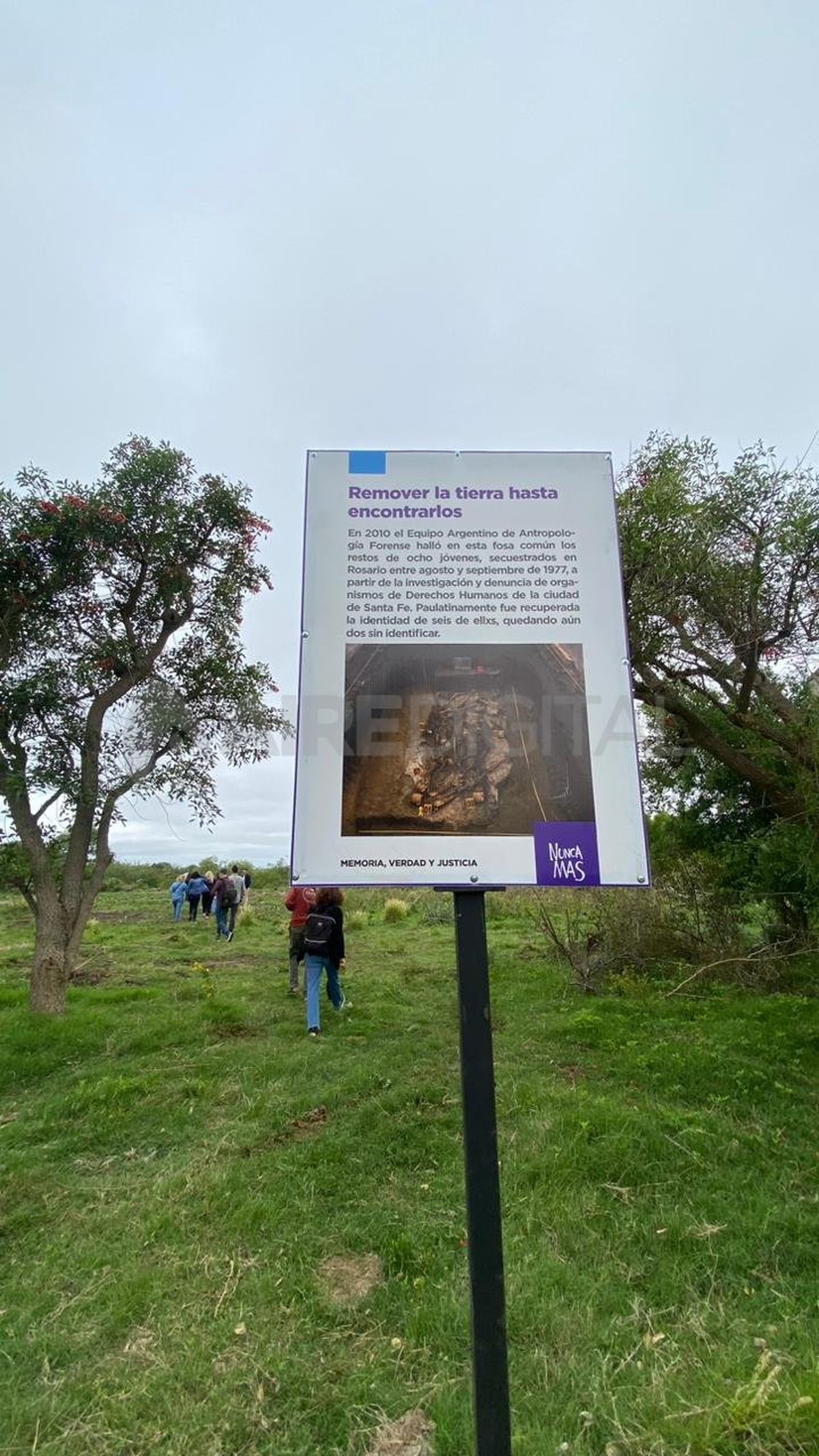 El Campo Militar San Pedro funcionó como lugar de enterramientos clandestinos durante la última dictadura militar. El Campo Militar San Pedro funcionó como lugar de enterramientos clandestinos durante la última dictadura militar.