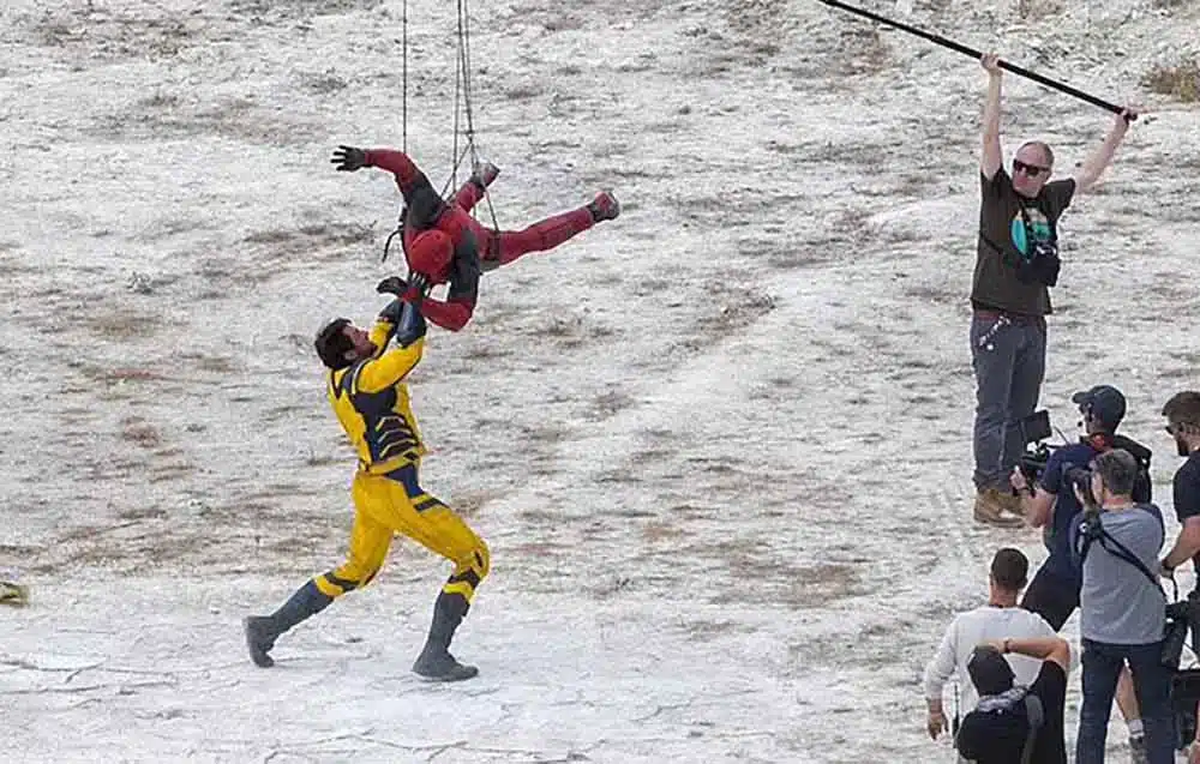 Deadpool 3 peleando contra Lobezno. Deadpool 3 peleando contra Lobezno.