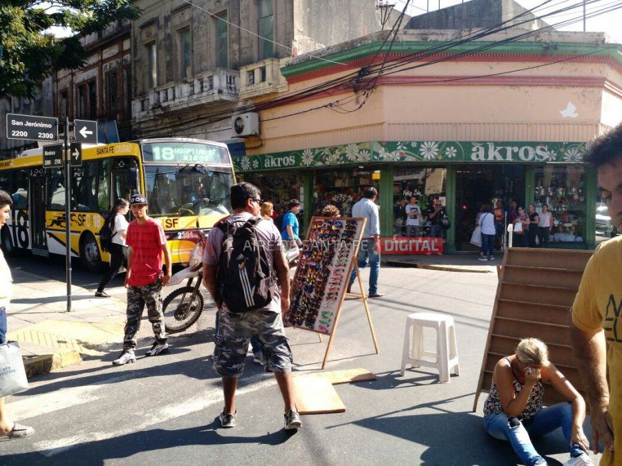 Plaza del Soldado: desalojaron a vendedores ambulantes