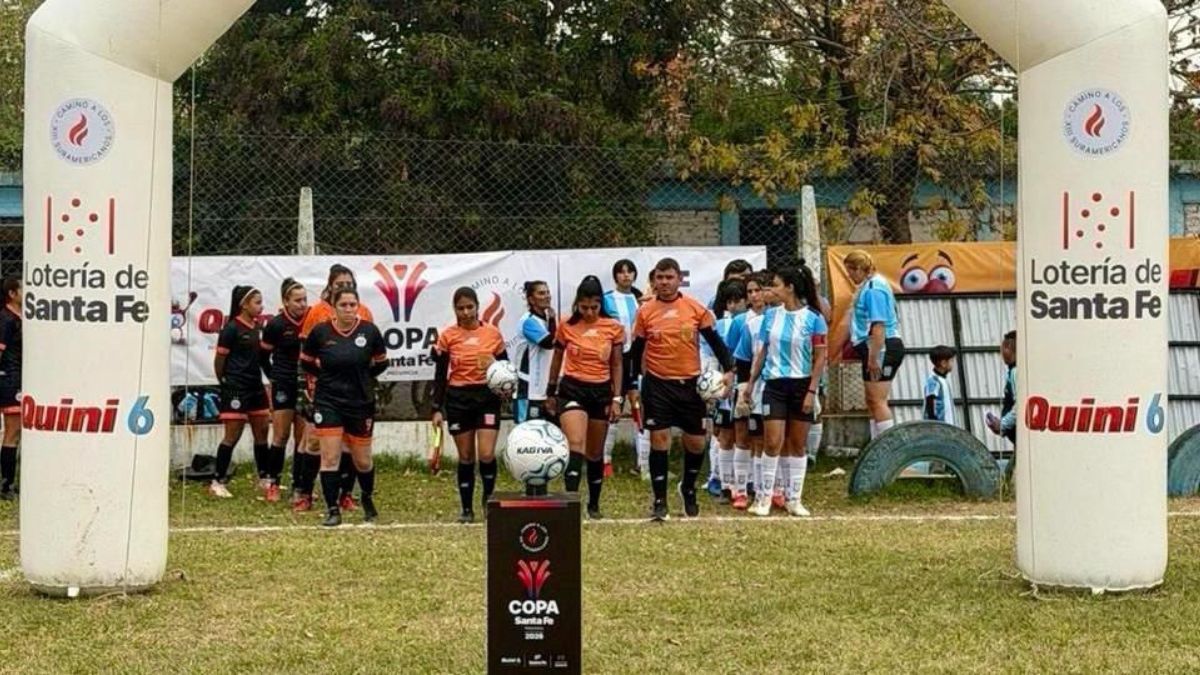 Con el impulso del Gobierno de la Provincia y el apoyo de Lotería de Santa Fe, la competencia tendrá actividad este fin de semana en fútbol femenino y golf. Con el impulso del Gobierno de la Provincia y el apoyo de Lotería de Santa Fe, la competencia tendrá actividad este fin de semana en fútbol femenino y golf.