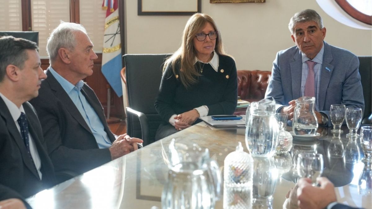 En el marco del proceso de transformación digital que impulsa el Gobierno de la Provincia a través de Territorio 5.0, las provincias de Santa Fe, Entre Ríos y Córdoba firmaron este jueves en la capital provincial un Acuerdo Marco de Reciprocidad&nbsp;