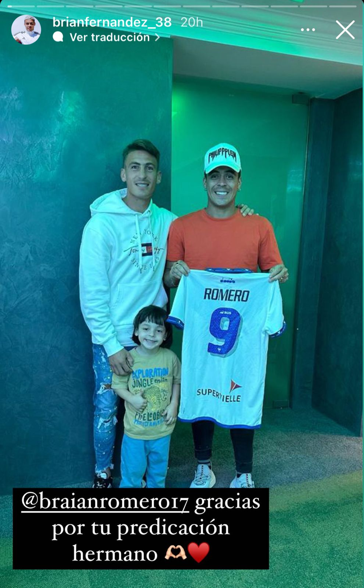 Brian Fernández se llevó la '9' de Braian Romero tras el partido de Vélez. Brian Fernández se llevó la '9' de Braian Romero tras el partido de Vélez.