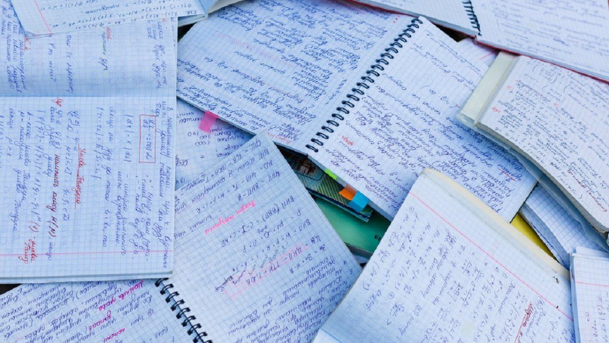 Profesora le pidió a sus alumnos que dibujen animales en un examen de física y compartió los divertidos resultados.