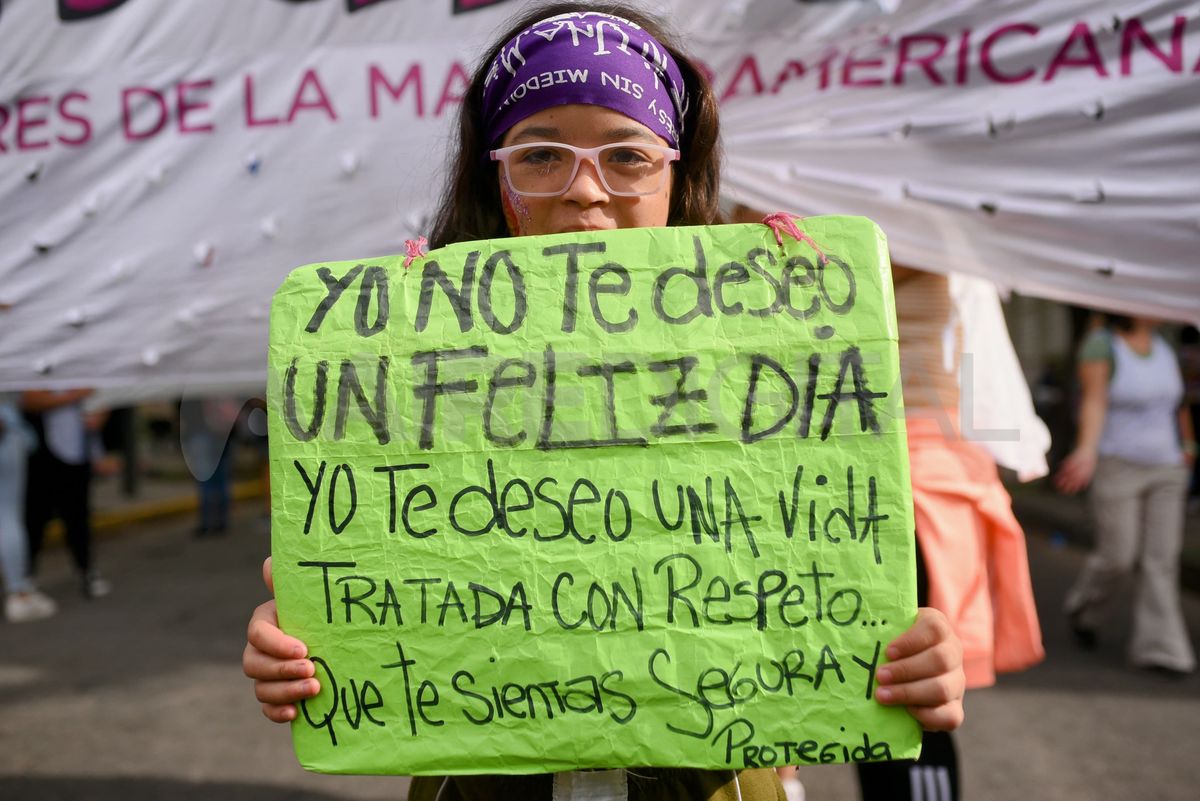 8M en Rosario: las fotos de la multitudinaria marcha