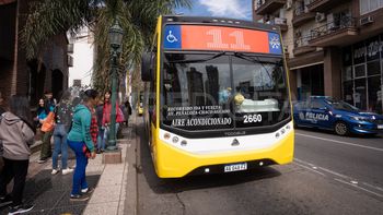 Detuvieron a un hombre por intentar abusar de una mujer en un colectivo