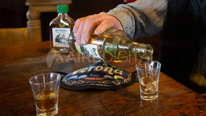 Paso a paso: cómo es el ritual de la caña con ruda